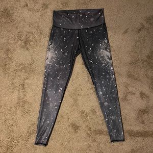 Teeki • Run With Wolves Hot Pants • Medium